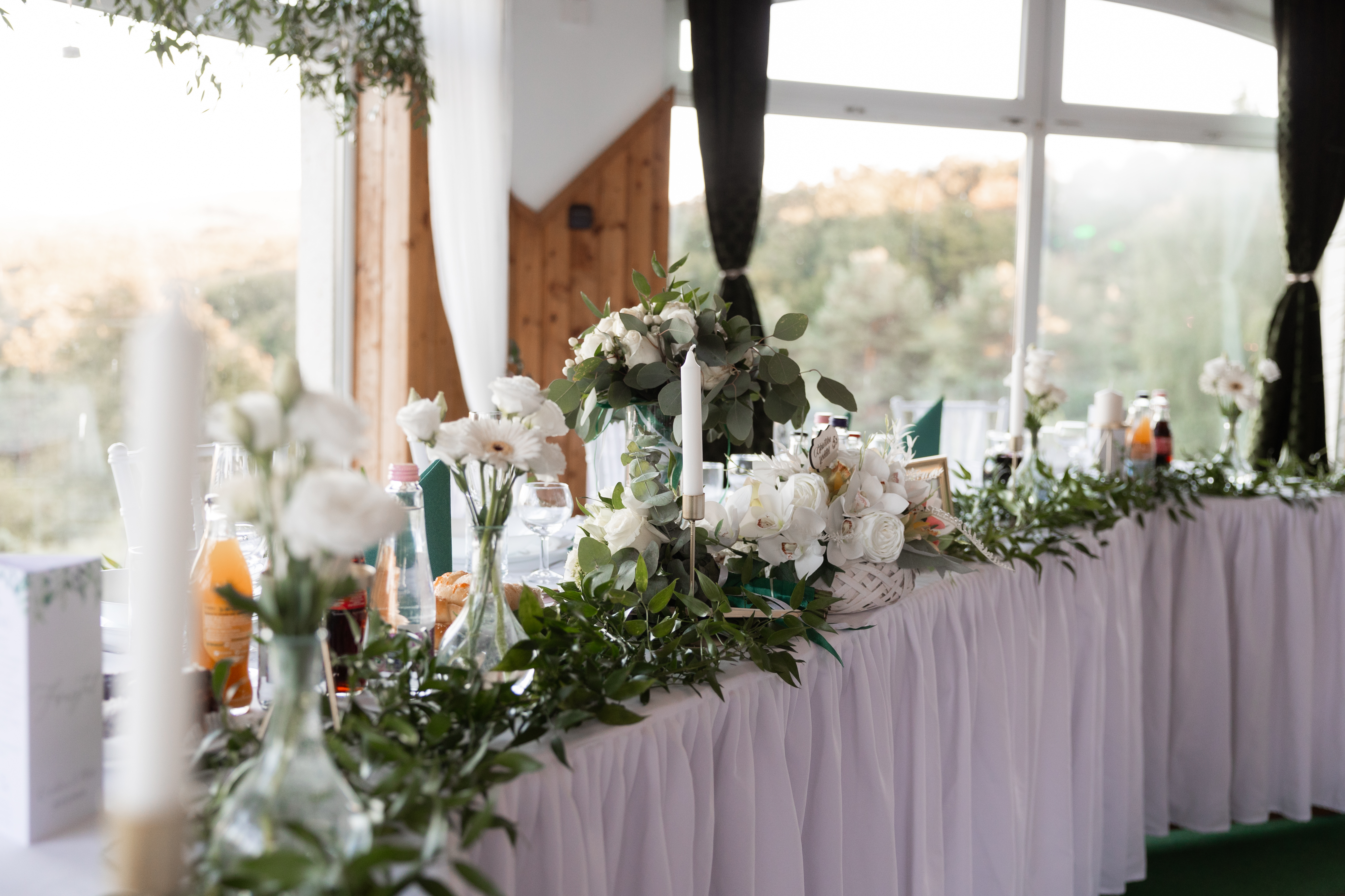 Green decor on desks