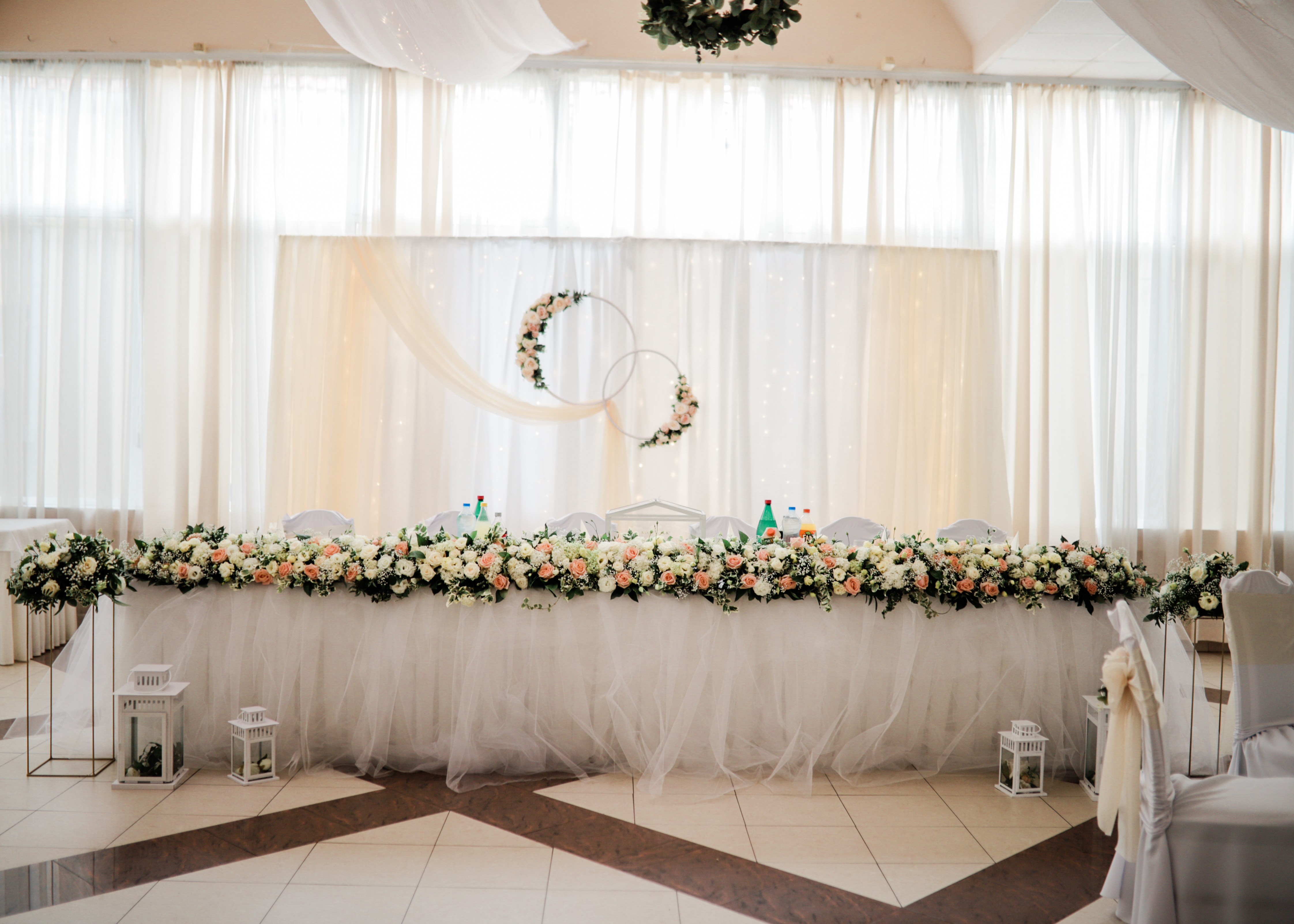 Green decor on desks